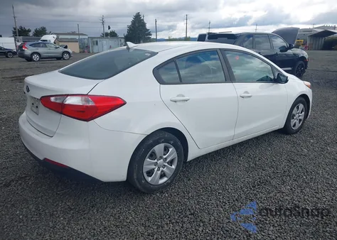 2016 Kia Forte Lx z USA, uszkodzony, nr VIN KNAFK4A64G5619676